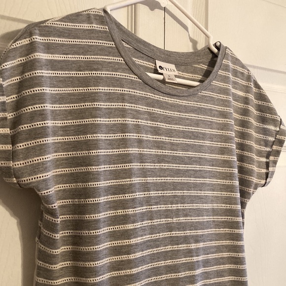 Stylus Striped Gray T-Shirt - Picture 2 of 4